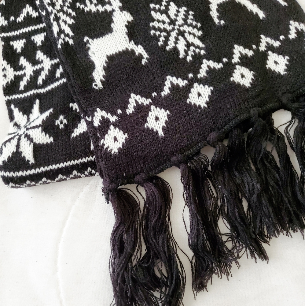 Scarf - Picture 2 of 2